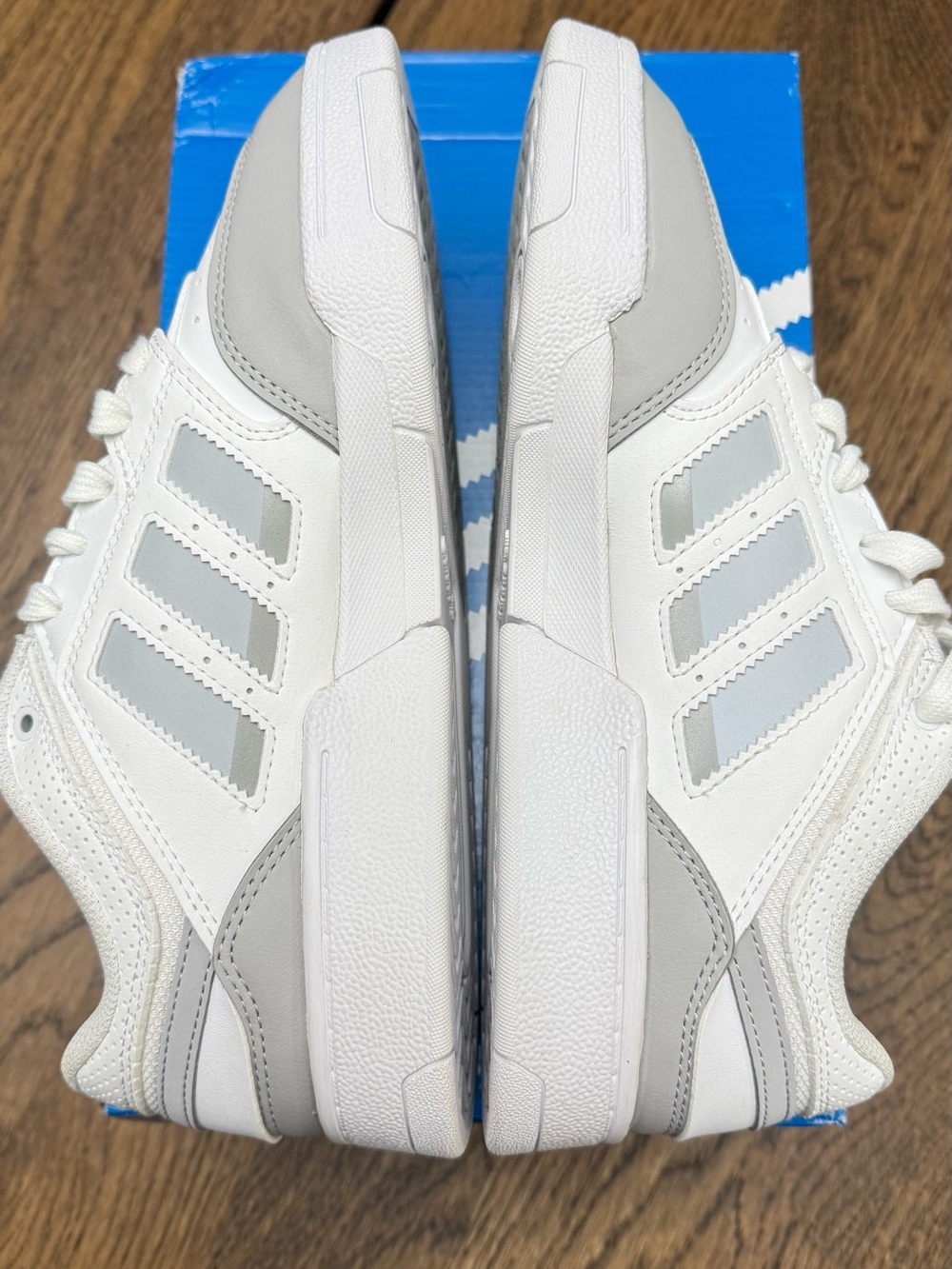 Adidas Drop Step Low J --Size W7/Y6.5